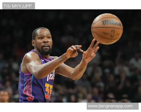 杜兰特谈防守与进攻的双重责任助力球队全方位提升